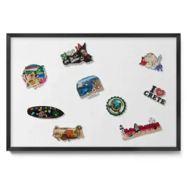 tablica-w-ramie-magnetyczna-na-sciane-na-magnesy-z-podrozy-biala-60x40