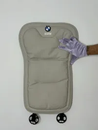 pokrowiec-oparcie-logo-bmw-na-fotele-mata-poduszka-skora-pu