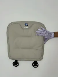 pokrowiec-siedzenie-z-logo-bmw-na-fotele-mata-poduszka-skora-pu