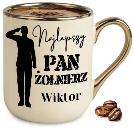 kubek-bezowy-elegant-najlepszy-pan-zolnierz-wlasne-imie-na-prezent-wzory
