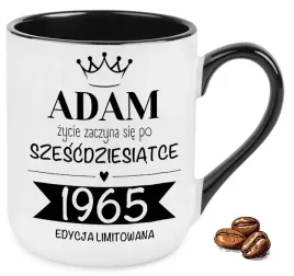 kubek-elegant-czarny-na-prezent-zycie-zaczyna-sie-po-szescdziesiatce-imie