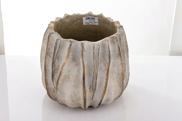 oslonka-cement-szary-material-beton