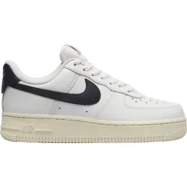 buty-sportowe-nike-air-force-1-07-flyease-r-40