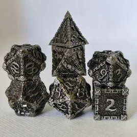 zestaw-7-metalowych-kosci-z-ozdobnym-grawerem-wysokiej-jakosci-srebrne