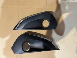 peugeot-208-i-lift-2015-ramka-halogenu-chrom-komplet