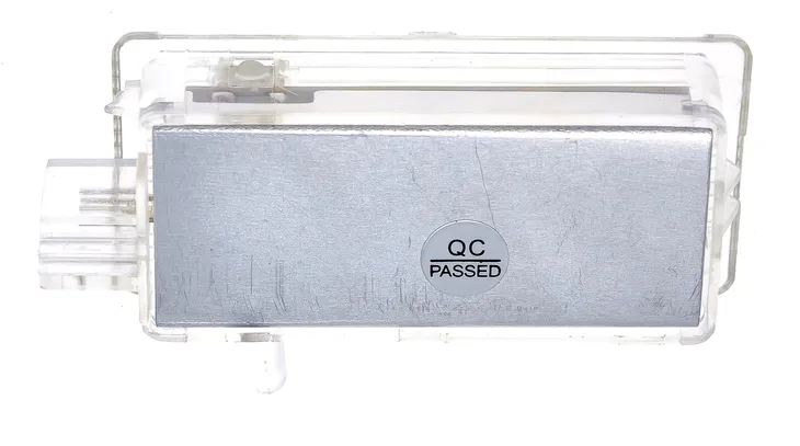 lampka-led-oswietlenie-schowka-bmw-3-e46-e90-e91-x5-e53-x3-e83-x1-e84-1-e87-stan-nowy