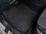 tesla-x-2016-dywaniki-czarne-informacje-dodatkowe-bezzapachowe-mocowania-w-zestawie