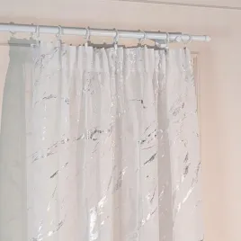 firana-gotowa-z-olowianka-biala-ze-srebrem-tasma-250x140cm-wzor-marmurek