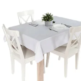 bialy-bieznik-130x160-plamoodporny-obrus-na-stol-prostokatny-160x130-kropki