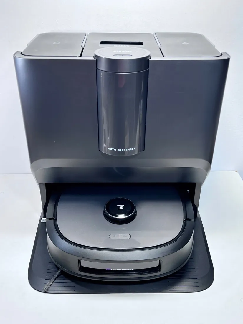 robot-sprzatajacy-z-mapowaniem-eureka-j20