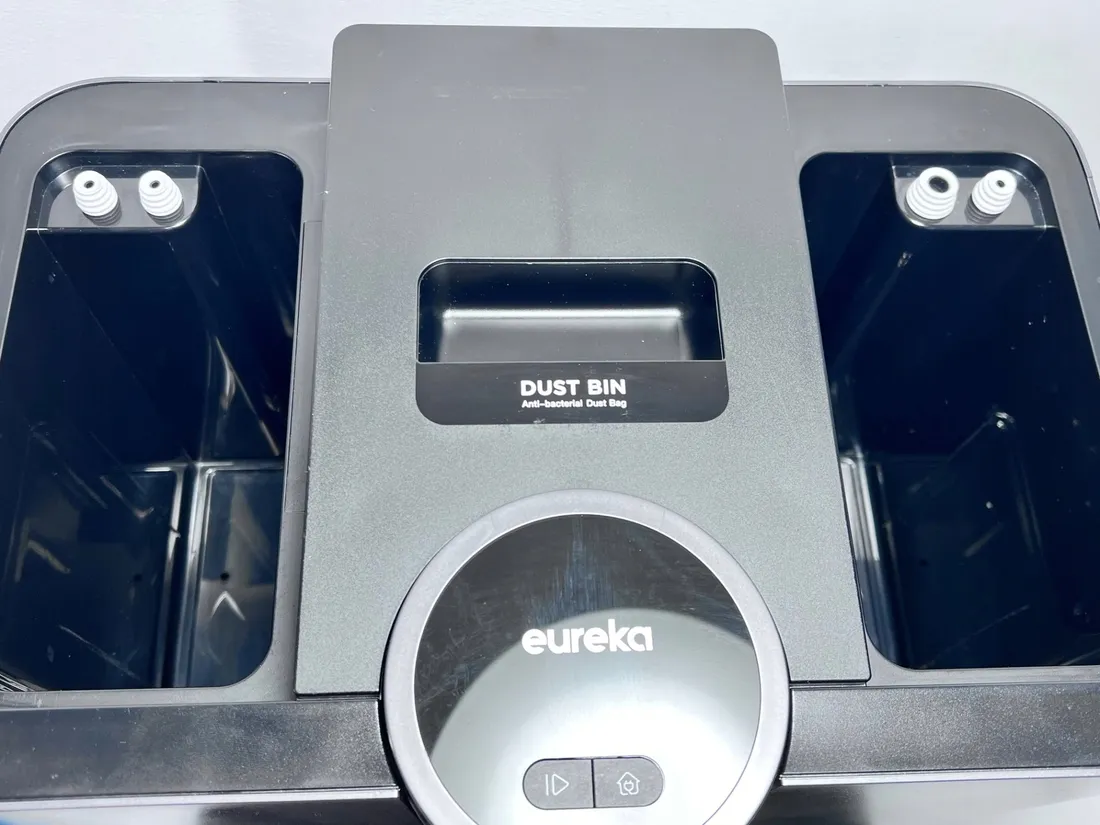 robot-sprzatajacy-z-mapowaniem-eureka-j20