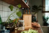 fiskars-zestaw-3-nozy-w-bambusowym-bloku-functiona-linia-functional-form-marka-fiskars