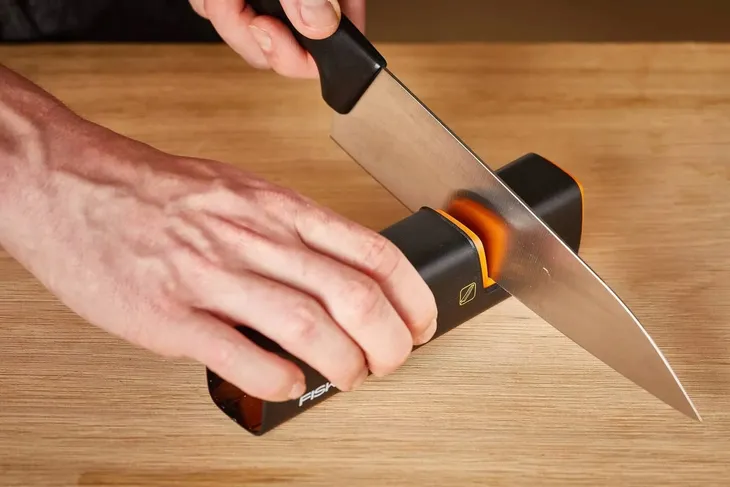 fiskars-ostrzalka-do-nozy-i-siekier-xsharp-120740-stan-nowy-kod-producenta-1000601