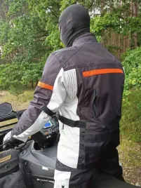 stroj-motocyklowy-przedluzona-kurtka-spodnie-z-szelkami-bezpieczny-l