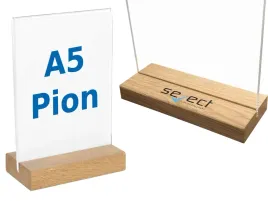 stojak-a5-pion-z-plexi-menu-opis-drewno-podstawka-drewniana-logo-druk-uv
