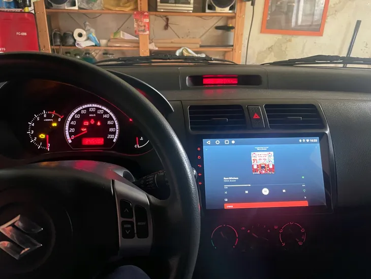 radio-2din-nawigacja-android-suzuki-swift-iv-4-apple-carplay-android-auto-funkcje-ekran-dotykowy-korektor-dzwieku-odtwarzanie-muzyki-z-iphone-a-ipoda