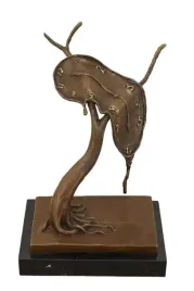 surrealistyczny-zegar-salvador-dali-style-abstrakcyjna-figura-z-brazu