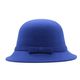 niebieski-kapelusz-damski-typu-bucket-elegancki-cylinder-do-plaszcza