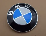 bmw-e91-e39-e38-e46-e65-e67-x5-e53-znaczek-emblemat-logo-na-klape-tyl-78mm-stan-nowy-numer-katalogowy-czesci-51141970248