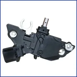 regulator-napiecia-alternatora-130617-huco