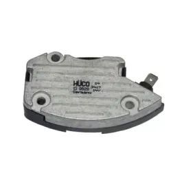 regulator-napiecia-alternatora-130820-huco