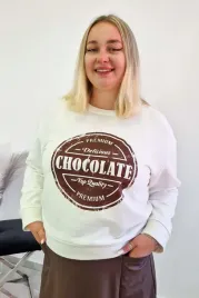 bluza-damska-z-aplikacja-biala-uni