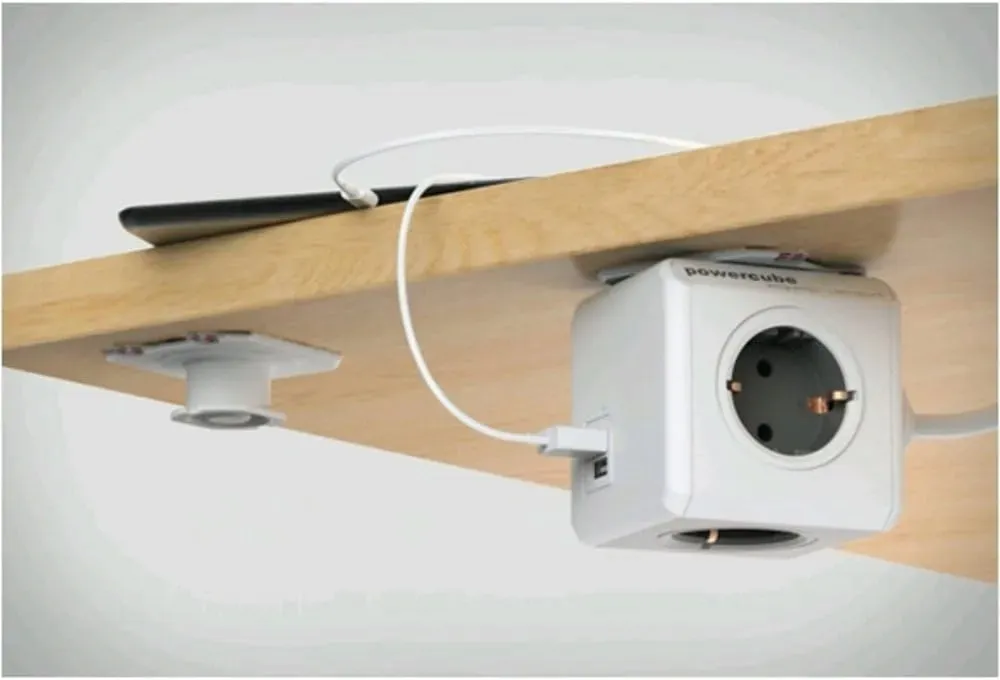 listwa-zasilajaca-powercube-4-kabel-3-metry-2x-usb-stan-powystawowy