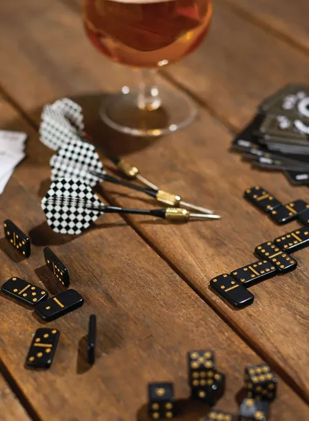 zestaw-do-gier-bar-games-wydawca-gentlemen-s-hardware