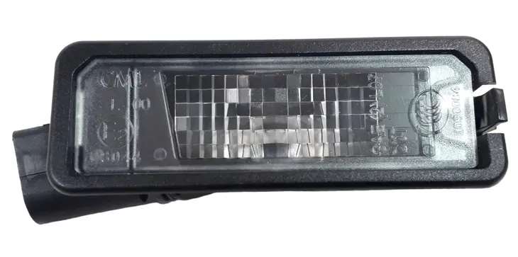 lampka-tablicy-rej-vw-golf-12-producent-czesci-volkswagen-oe