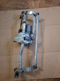 mechanizm-wycieraczek-vw-p-touran-11-15-z-silnikiem