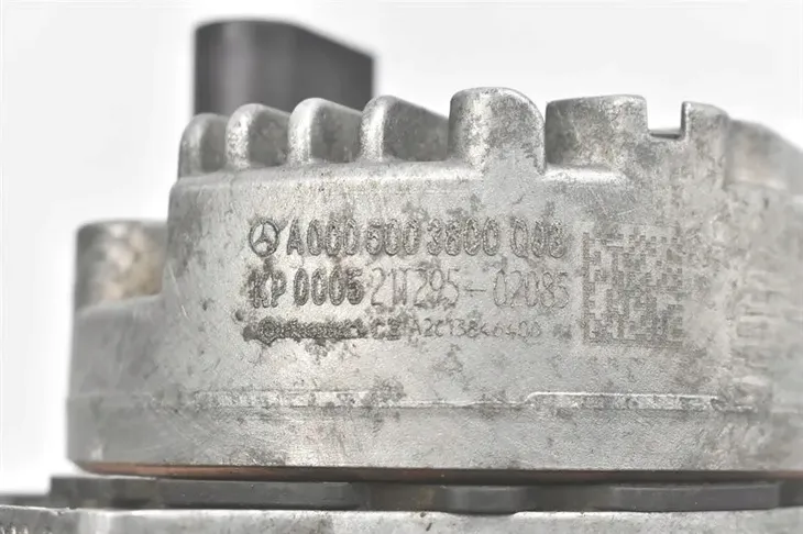 pompa-wody-db-w213-20-16-stan-nowy-jakosc-czesci-zgodnie-z-gvo-o-oryginal-z-logo-producenta-samochodu-oe