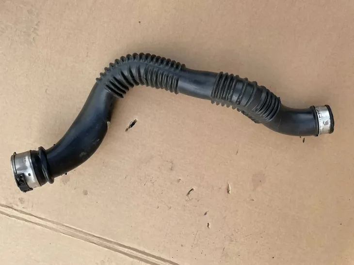 przewod-intercoolera-bmw-1-e87-jakosc-czesci-zgodnie-z-gvo-o-oryginal-z-logo-producenta-samochodu-oe