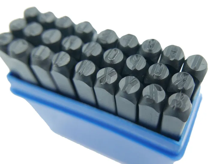 numeratory-litery-4mm-27el-con-cnl-3427-waga-z-opakowaniem-4-kg-stan-nowy