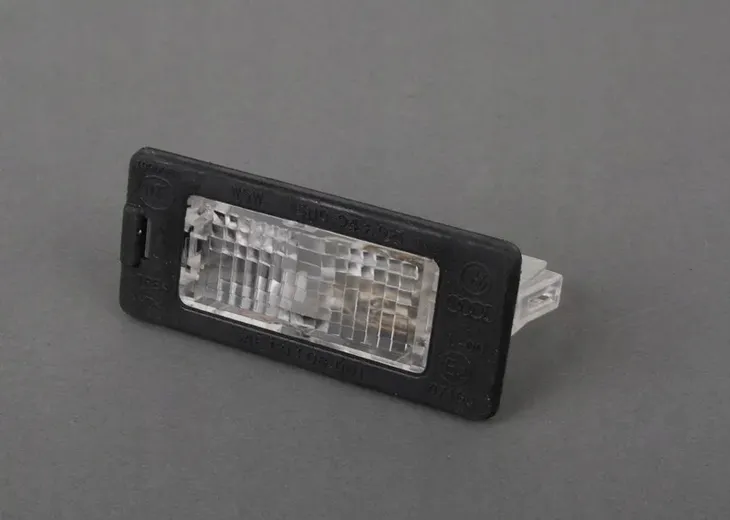 lampka-tablicy-rej-vw-polo-10-jakosc-czesci-zgodnie-z-gvo-o-oryginal-z-logo-producenta-samochodu-oe