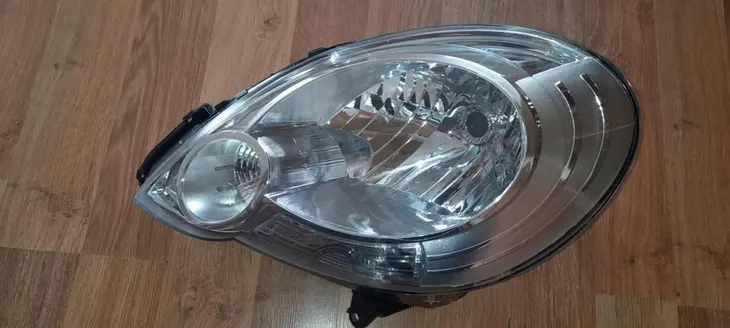 reflektor-renault-kango-02-08-le-numery-katalogowe-zamiennikow-febi-bilstein-45888-jumasa-38324060-swag-60-94-5888-tyc-20-1400-15-2