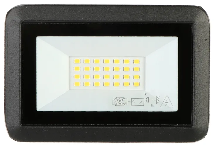 reflektor-led-ad-nl-6253bl4-adviti-informacje-dodatkowe-oprawa-hermetyczna-zrodlo-swiatla-w-zestawie