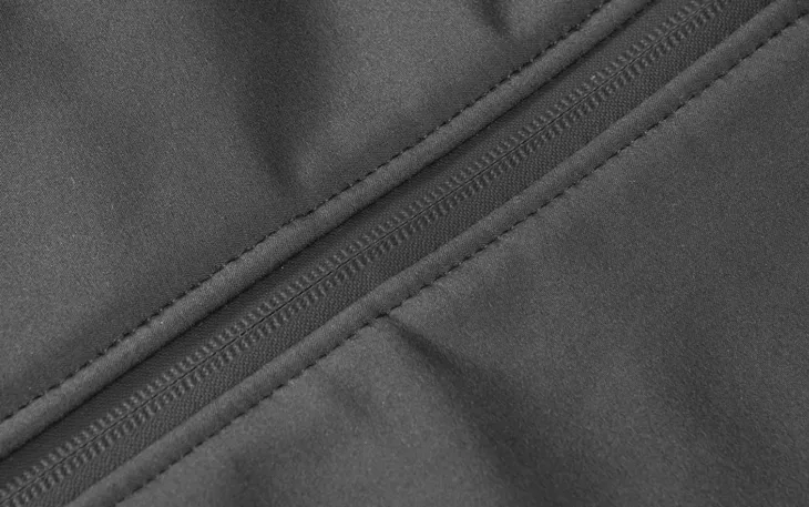 kurtka-softshell-hd-rozmiar-xl-cechy-dodatkowe-odziez-wodoodporna