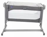 chicco-lozeczko-dostawne-next2me-magic-moon-grey-bohater-inny