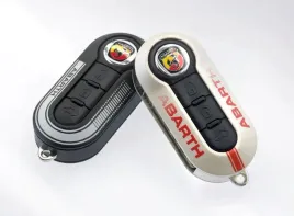 komplet-obudow-kluczyka-2-sztuki-fiat-500-abarth