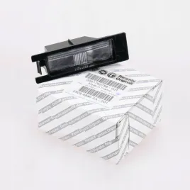 lampa-tablicy-rejestracyjnej-alfa-romeo-mito-grande-punto-evo-bravo-ii