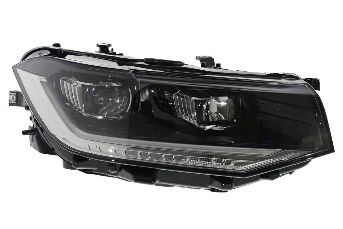 reflektor-swiatel-przednich-val450709