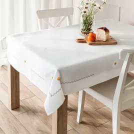 obrus-prostokatny-z-haftem-w-stokrotki-140x220cm-uroczy-i-delikatny