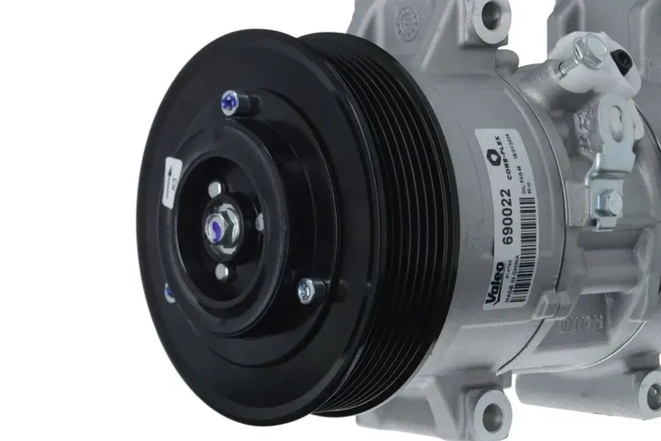 kompresor-klimatyzacji-val690022-numer-katalogowy-oryginalu-toyota-8831002400-toyota-88310-02400-toyota-8831042250-toyota-88310-42250-toyota-8831042260-toyota-88310-42260