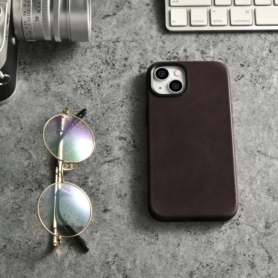 super-jakosc-oryginalne-etui-do-iphone-14-plus-stan-nowy