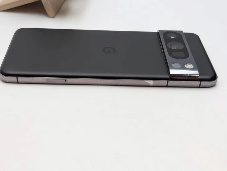 google-pixel-8-pro-128gb-czarny-rozdzielczosc-nagrywanych-filmow-4k-1080p-fullhd-720p-hd