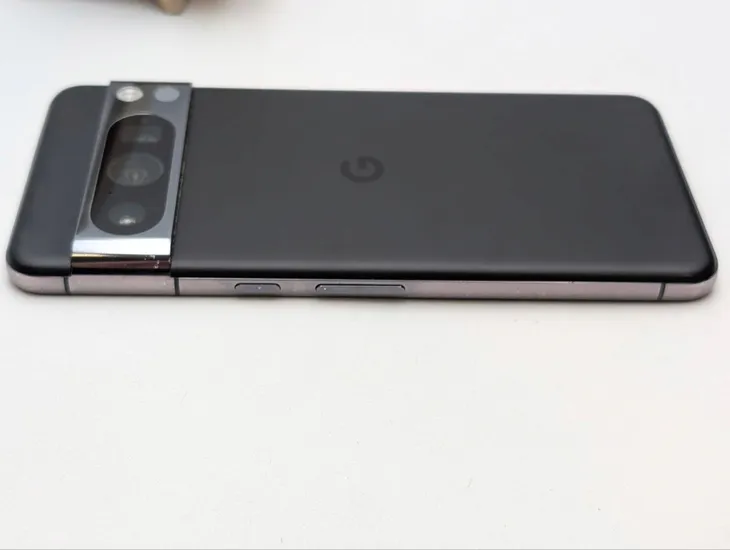 google-pixel-8-pro-128gb-czarny-rodzaj-wyswietlacza-oled
