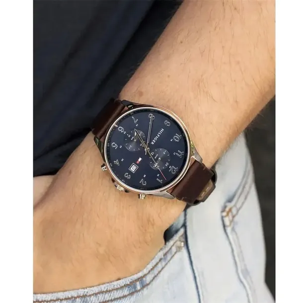1791712-marka-tommy-hilfiger