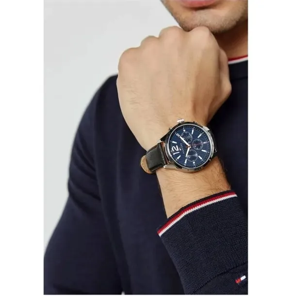 1791468-marka-tommy-hilfiger