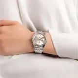 1782590-marka-tommy-hilfiger