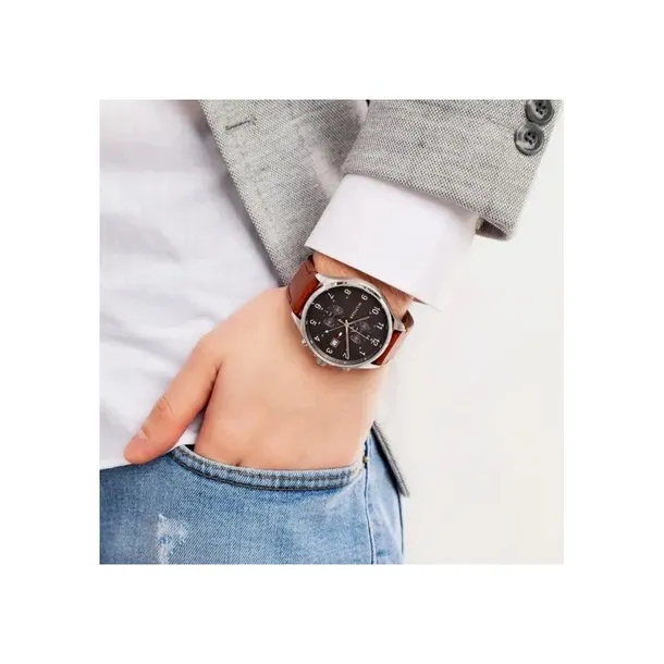 1791710-marka-tommy-hilfiger